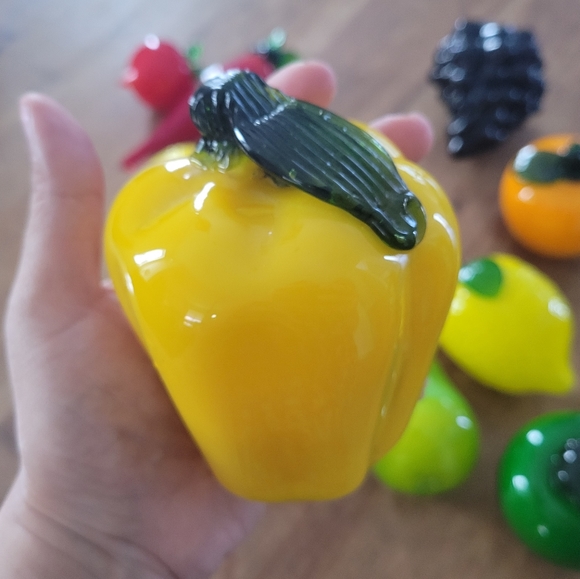 12 Glass Murano Style fruits and vegetables - Picture 8 of 8